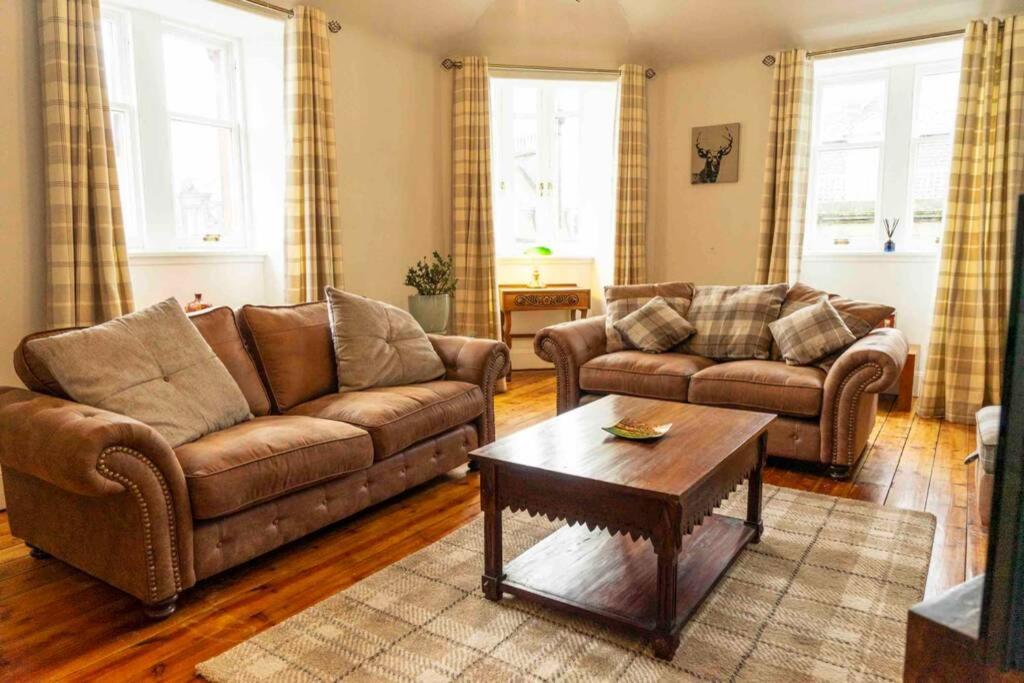 Spacious City Centre Apartment Full Of Character Inverness Exteriér fotografie