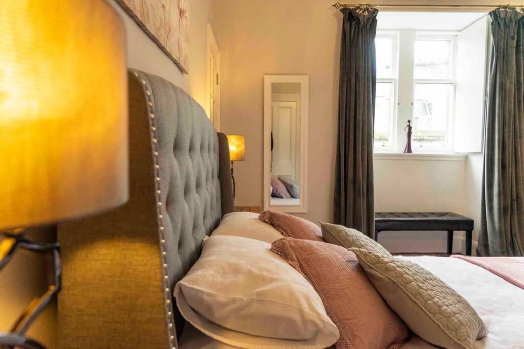 Spacious City Centre Apartment Full Of Character Inverness Exteriér fotografie