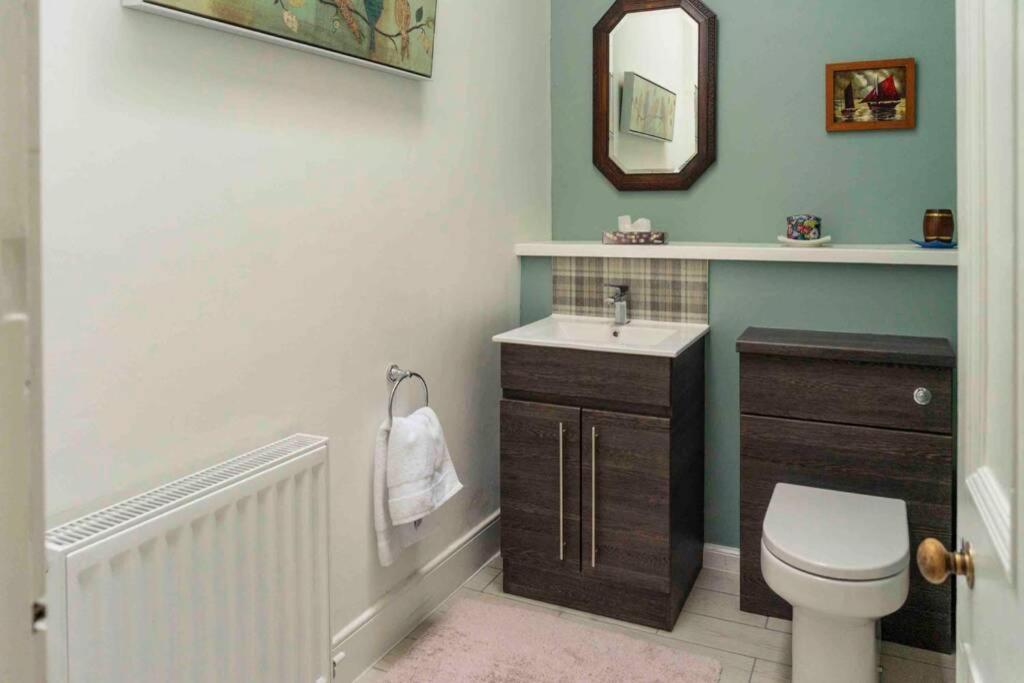 Spacious City Centre Apartment Full Of Character Inverness Exteriér fotografie
