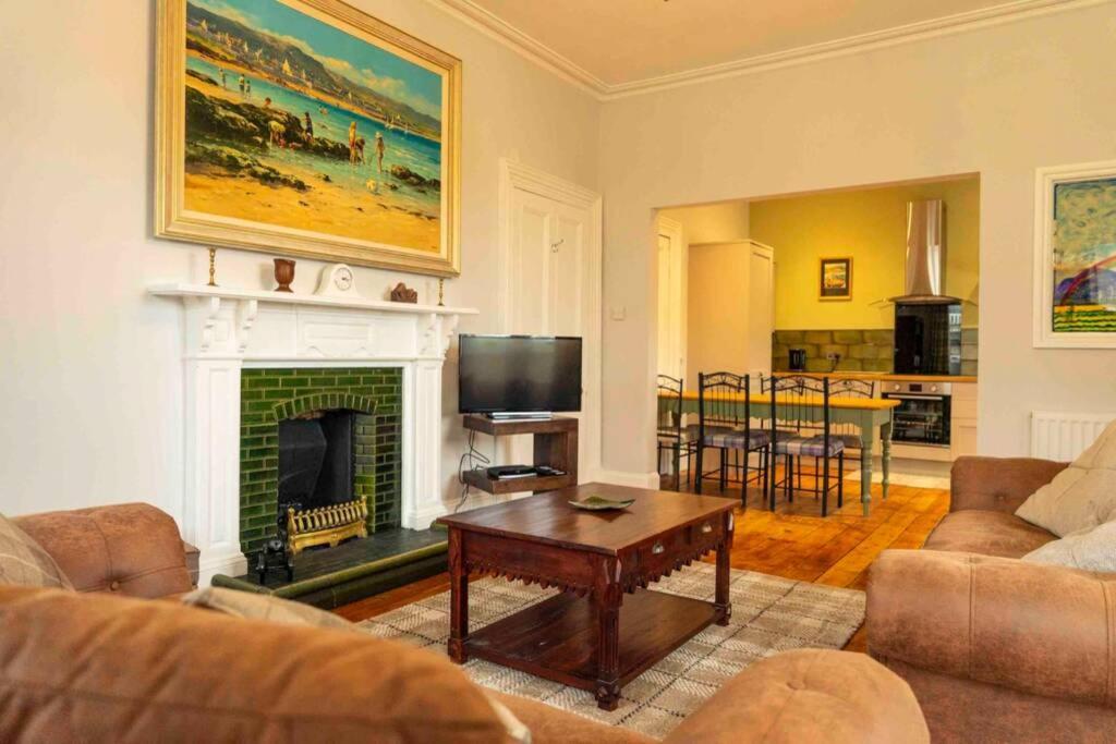 Spacious City Centre Apartment Full Of Character Inverness Exteriér fotografie